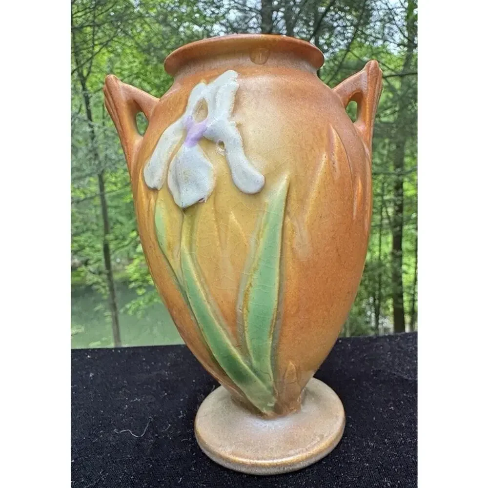 Lovely Vintage 1950’s Roseville Pink Iris Pattern Orange Ceramic Vase -A72